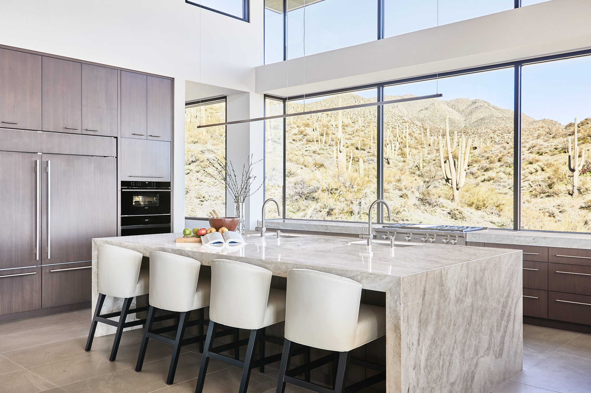 Luxe_HollyWrightDesign_Lewis_Kitchen_2 1