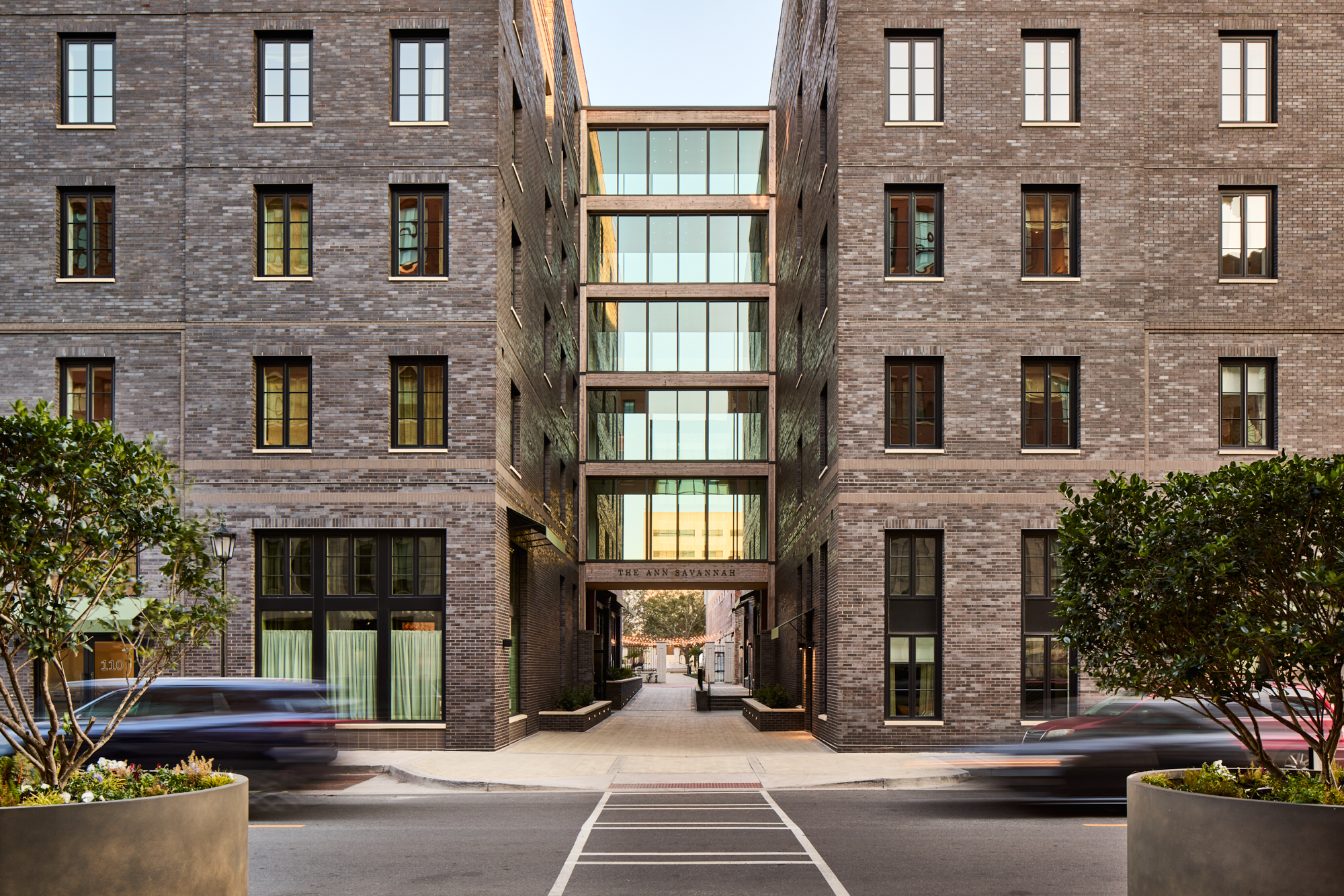 AMB_AnnSavannah_SAVDR_Exterior2